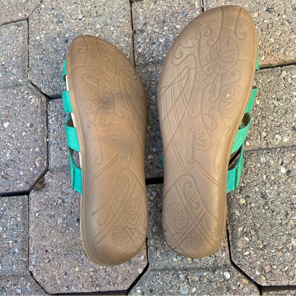 Bare Traps Jessica women green leather scrappy sandals. Size 7M. Used. - Picture 5 of 5